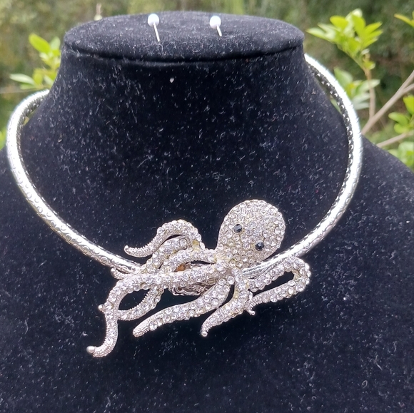 Vintage Rhinestone Octopus Stretch Ring or Necklace Piece - Picture 3 of 12